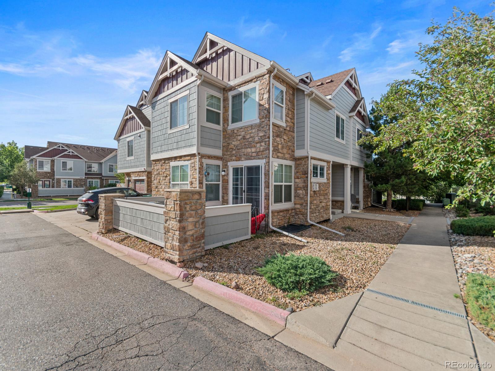 MLS Image #2 for 23500 e alamo place,aurora, Colorado