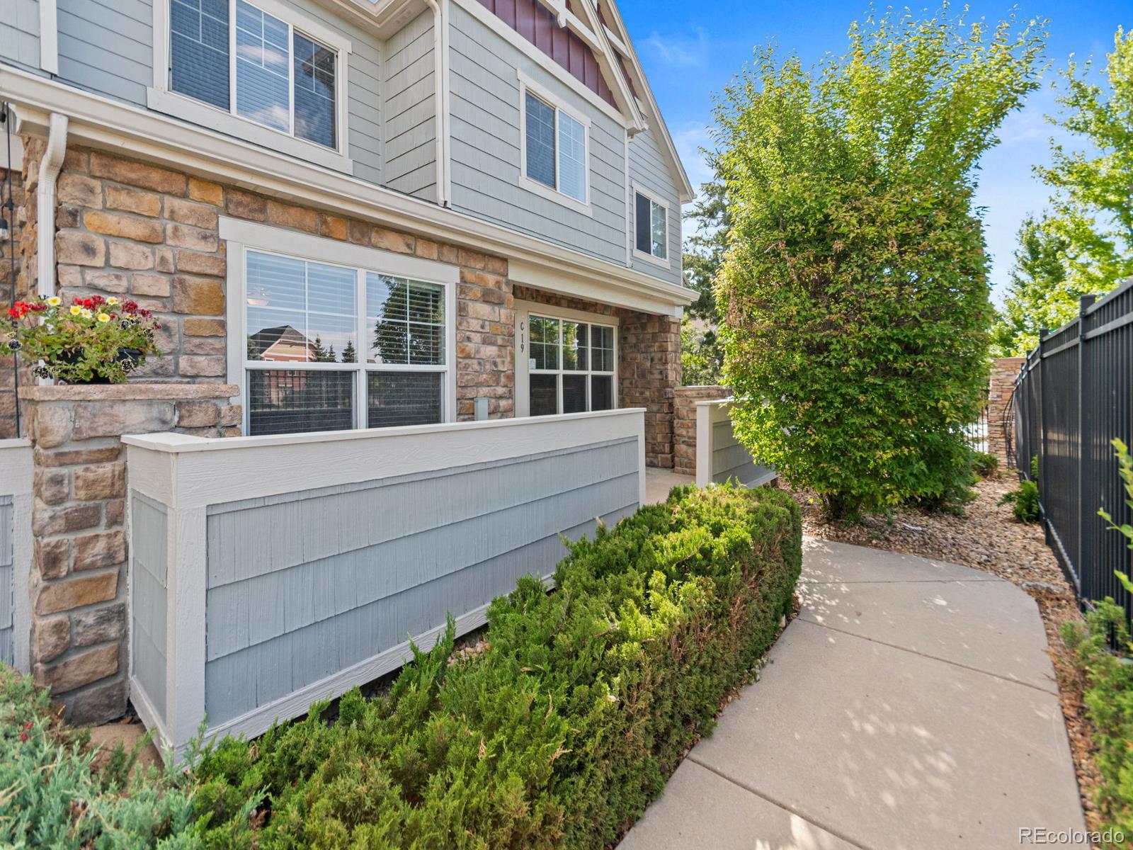 MLS Image #3 for 23500 e alamo place,aurora, Colorado