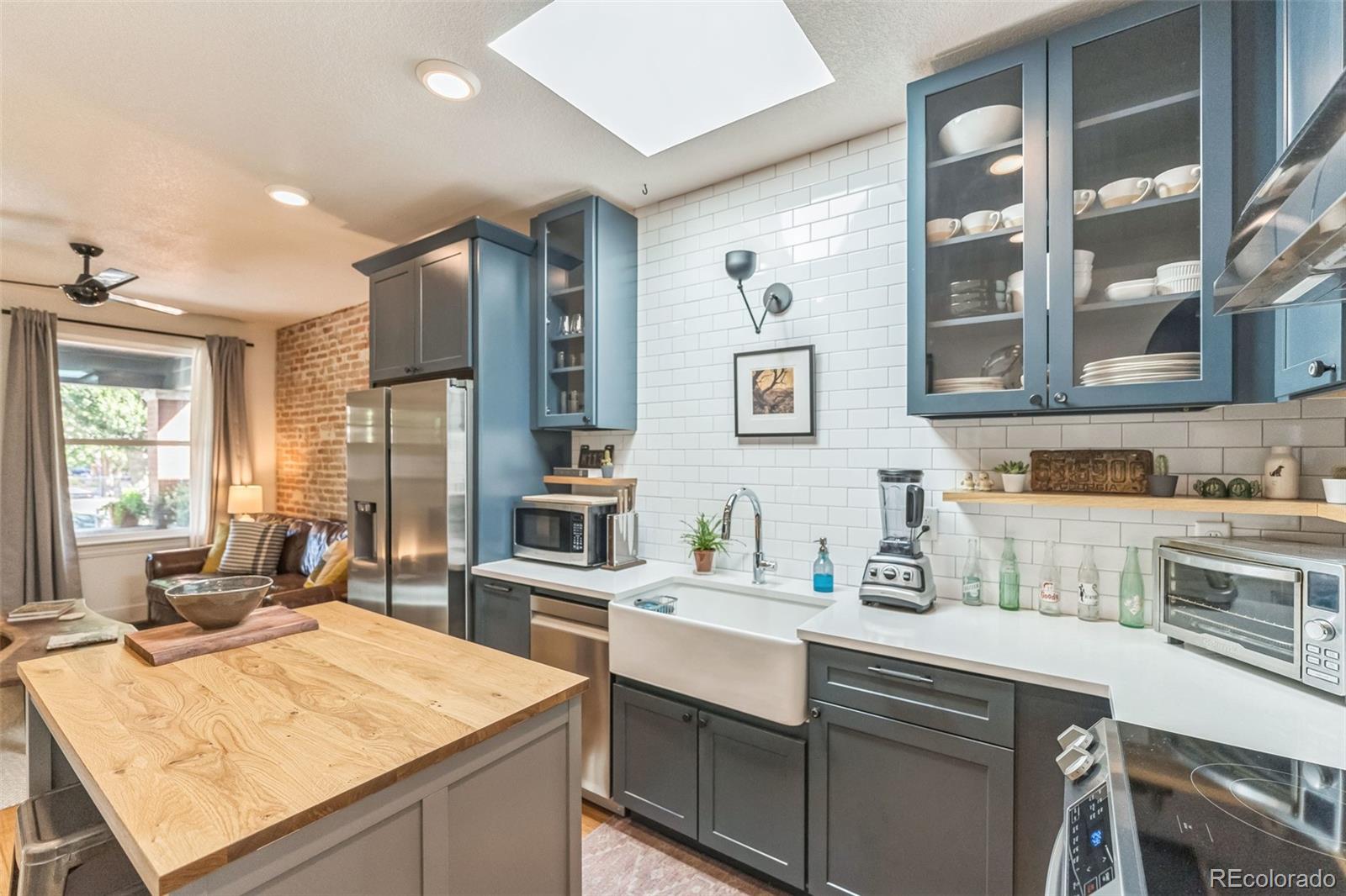 MLS Image #10 for 3329 n high street,denver, Colorado