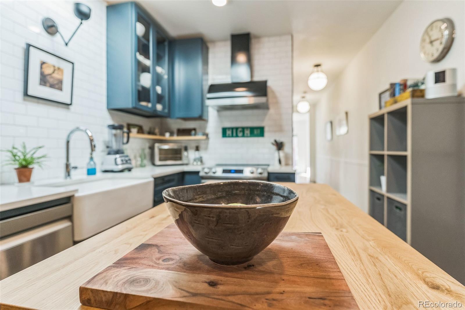 MLS Image #11 for 3329 n high street,denver, Colorado