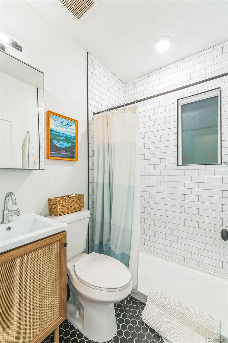 MLS Image #22 for 3329 n high street,denver, Colorado