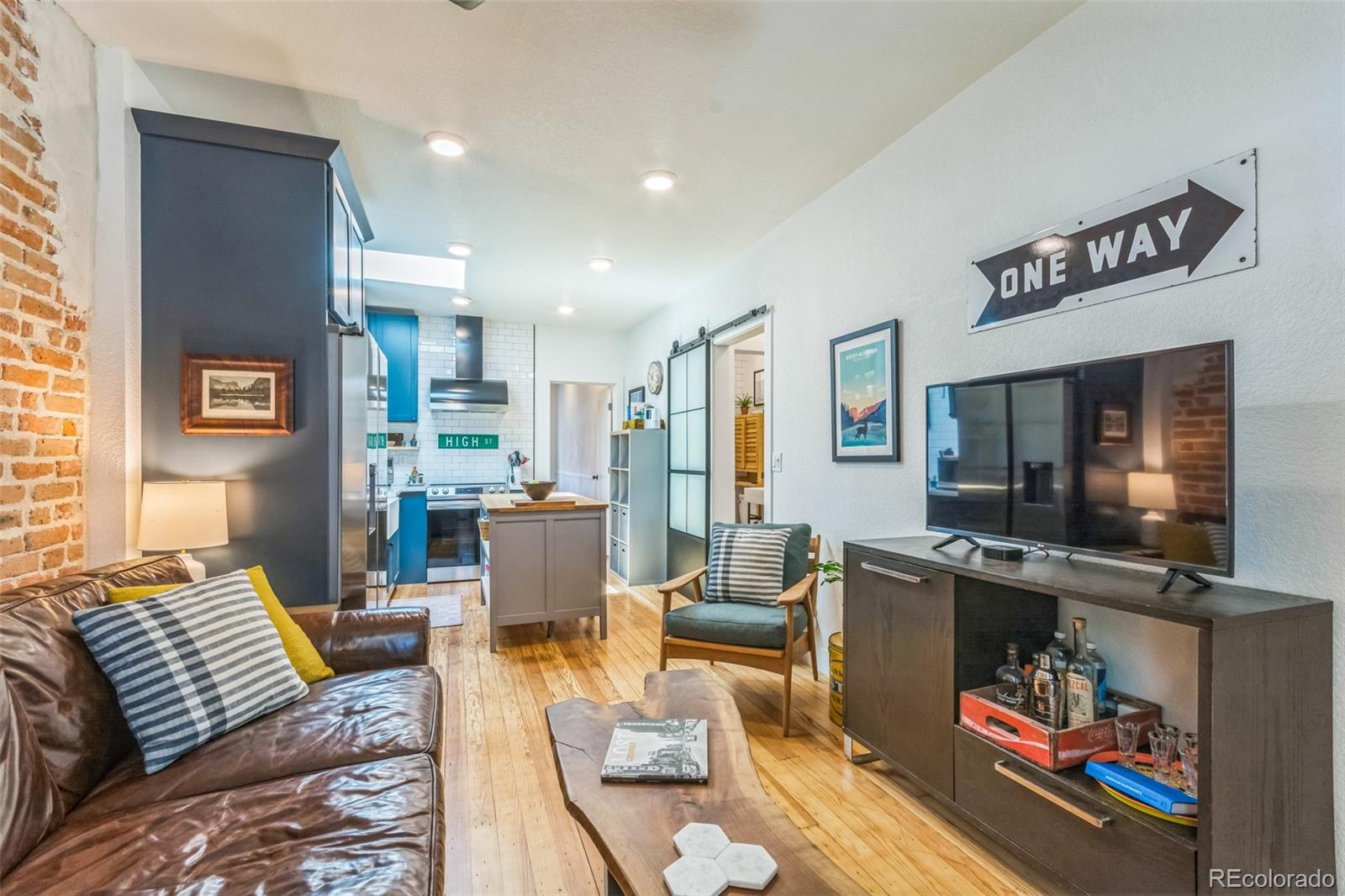 MLS Image #7 for 3329 n high street,denver, Colorado