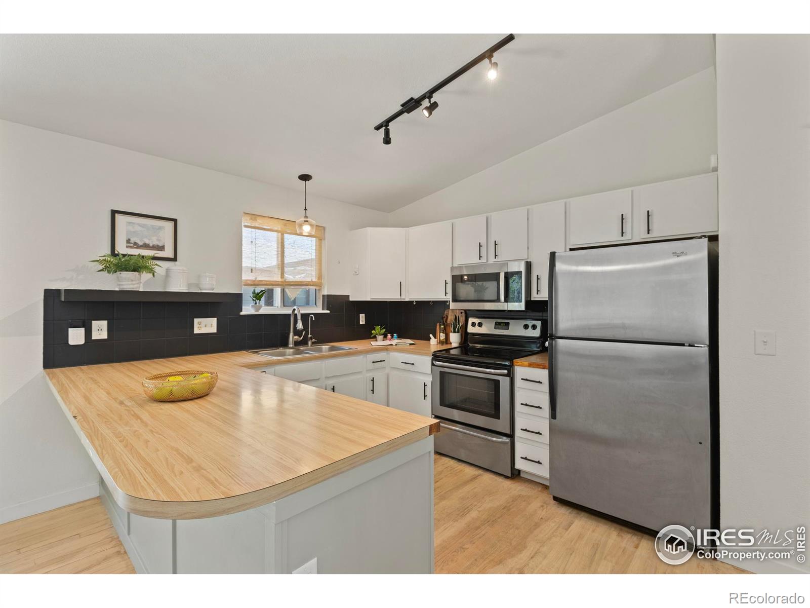 MLS Image #11 for 1013 e willox lane,fort collins, Colorado