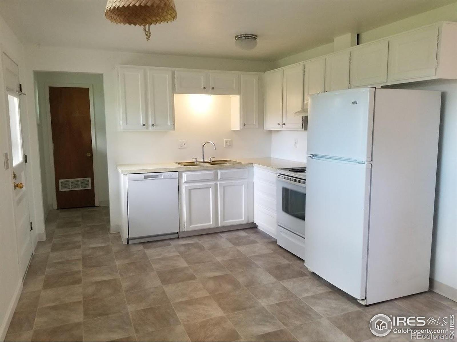 MLS Image #5 for 829  hubbard drive,longmont, Colorado