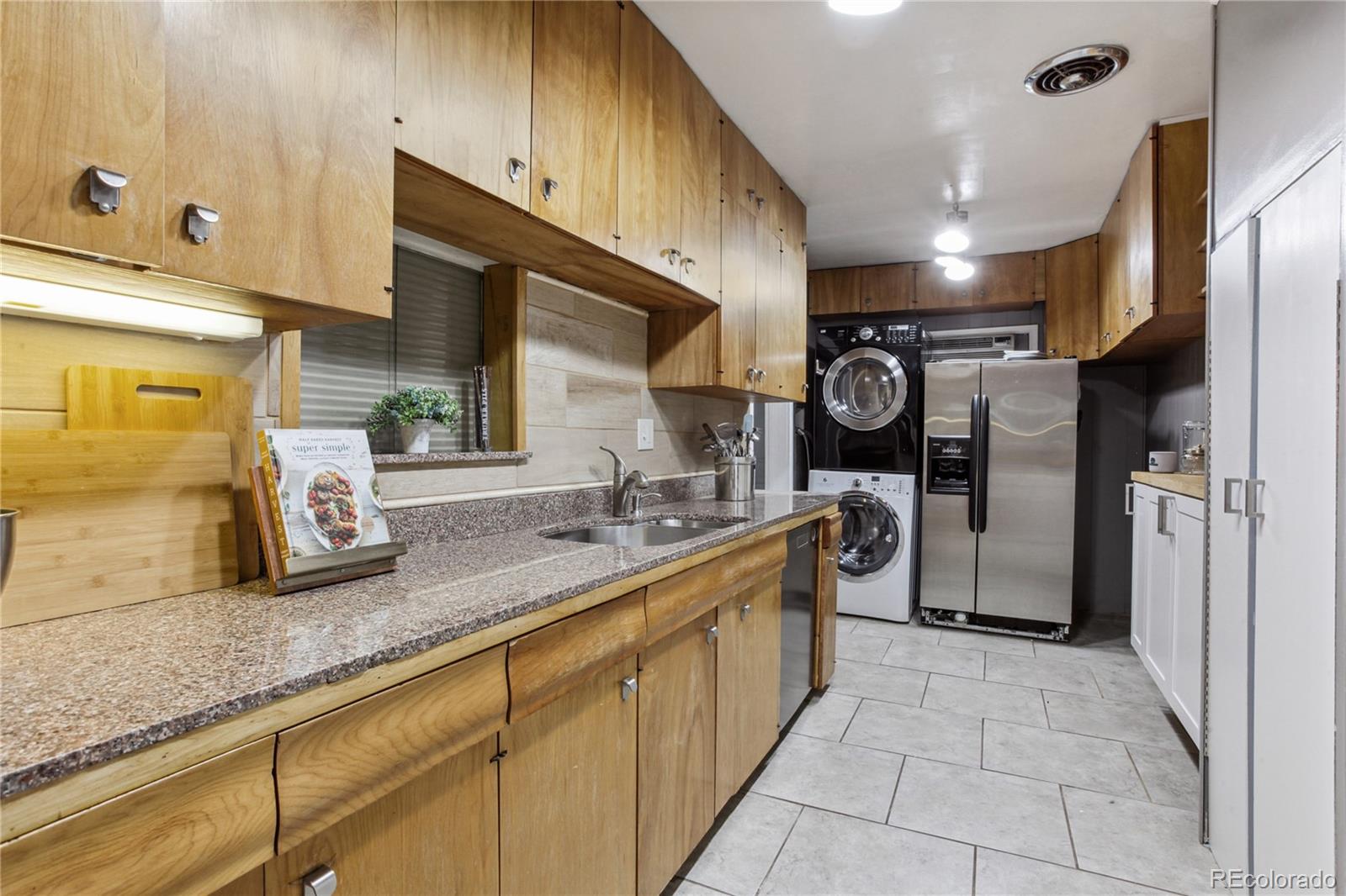 MLS Image #22 for 2143 s downing street,denver, Colorado