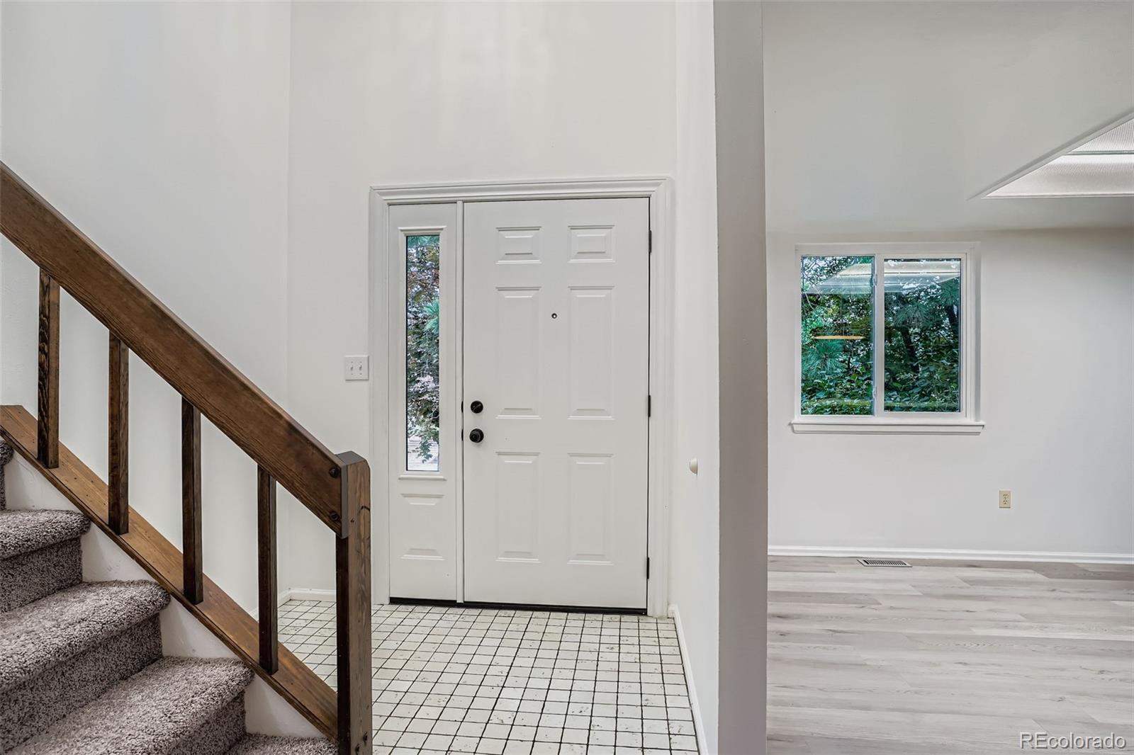 MLS Image #3 for 2052 s worchester way,aurora, Colorado