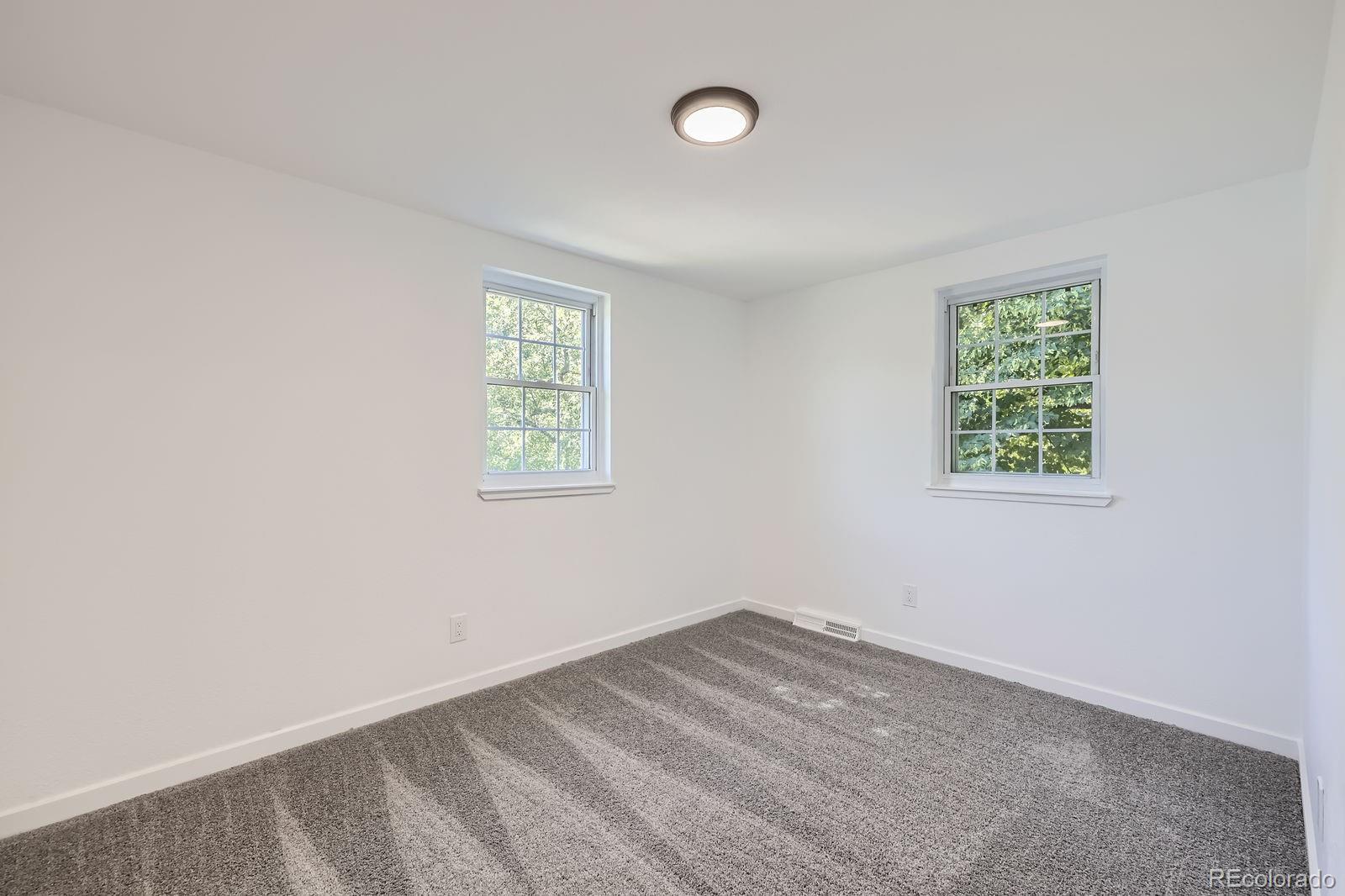 MLS Image #17 for 3374 s niagara way,denver, Colorado