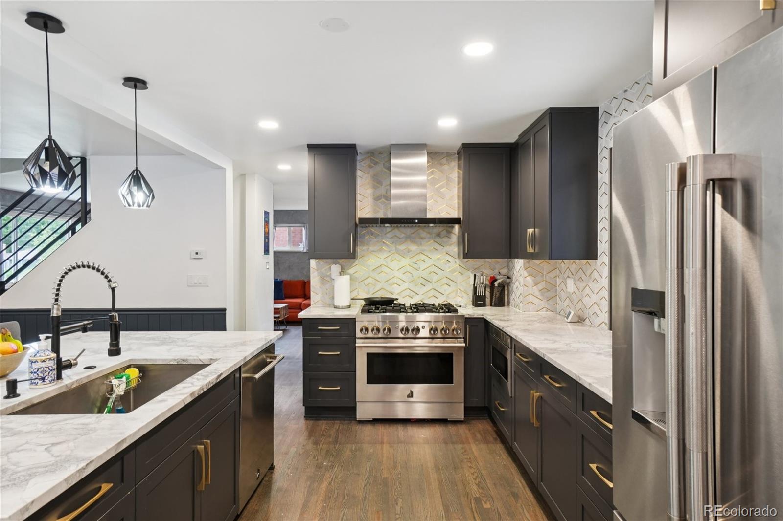 MLS Image #11 for 3095 s vine street,denver, Colorado