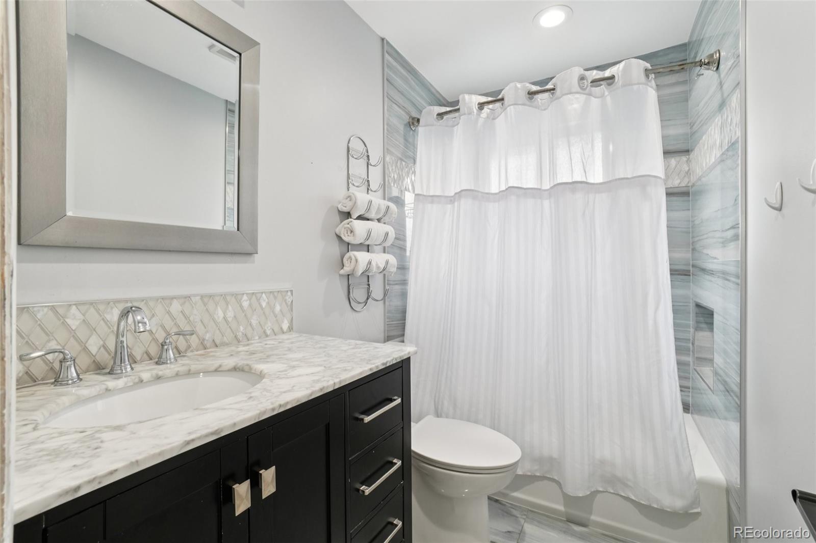 MLS Image #23 for 3095 s vine street,denver, Colorado