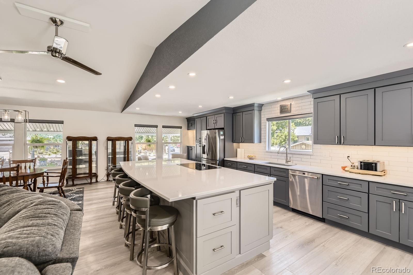 MLS Image #10 for 4054 s olathe court,aurora, Colorado