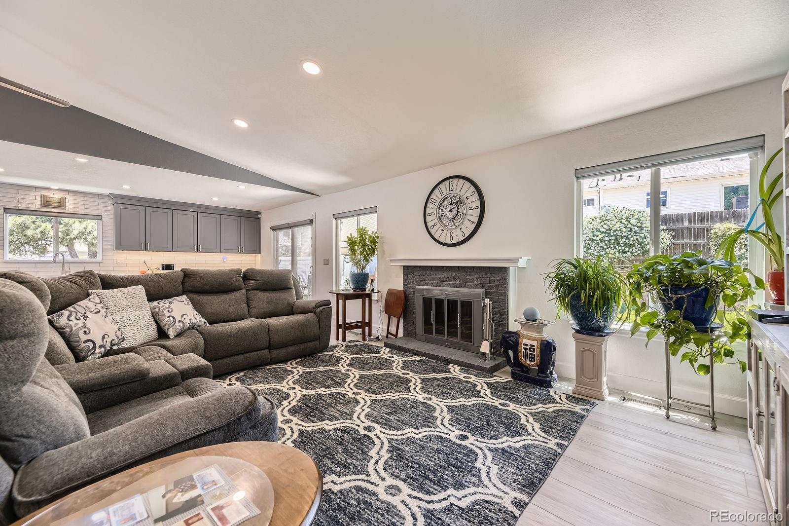 MLS Image #5 for 4054 s olathe court,aurora, Colorado