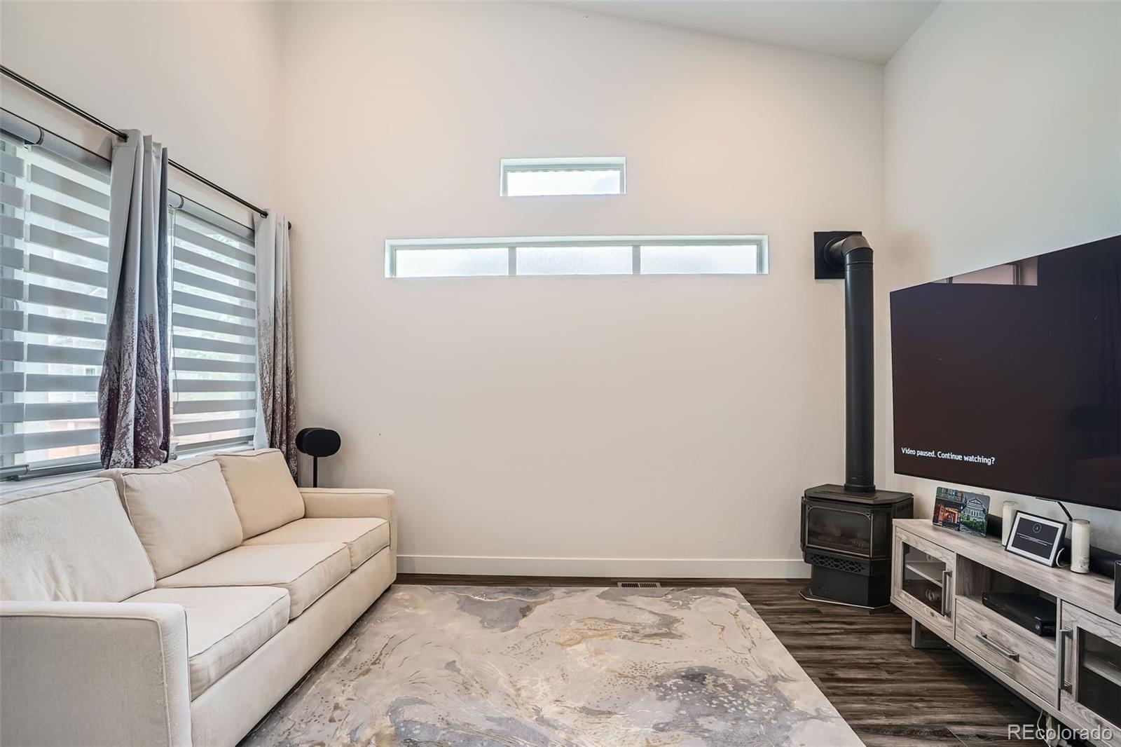 MLS Image #13 for 10095 e 59th avenue,denver, Colorado