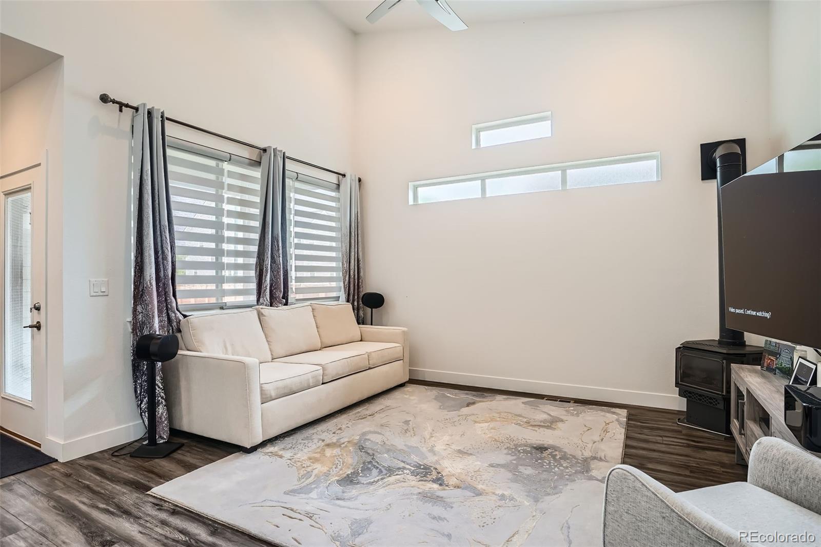 MLS Image #14 for 10095 e 59th avenue,denver, Colorado