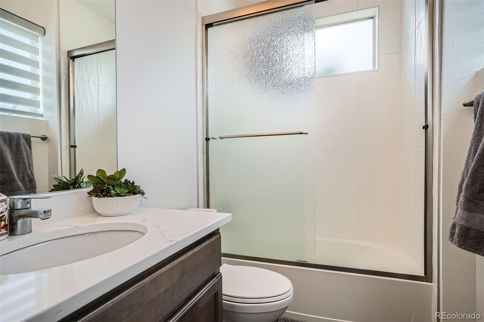 MLS Image #21 for 10095 e 59th avenue,denver, Colorado