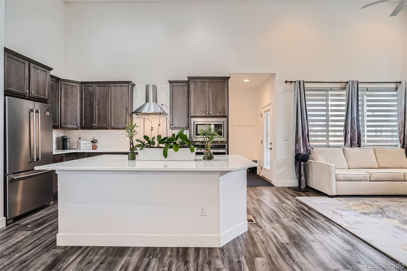 MLS Image #5 for 10095 e 59th avenue,denver, Colorado