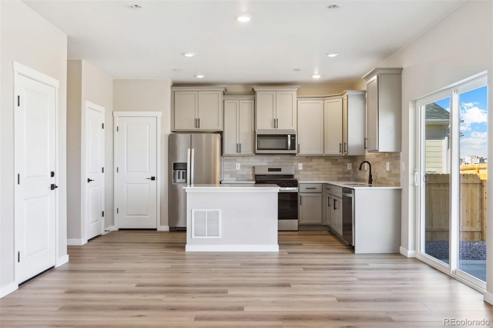 MLS Image #4 for 17943 e 94th place,commerce city, Colorado