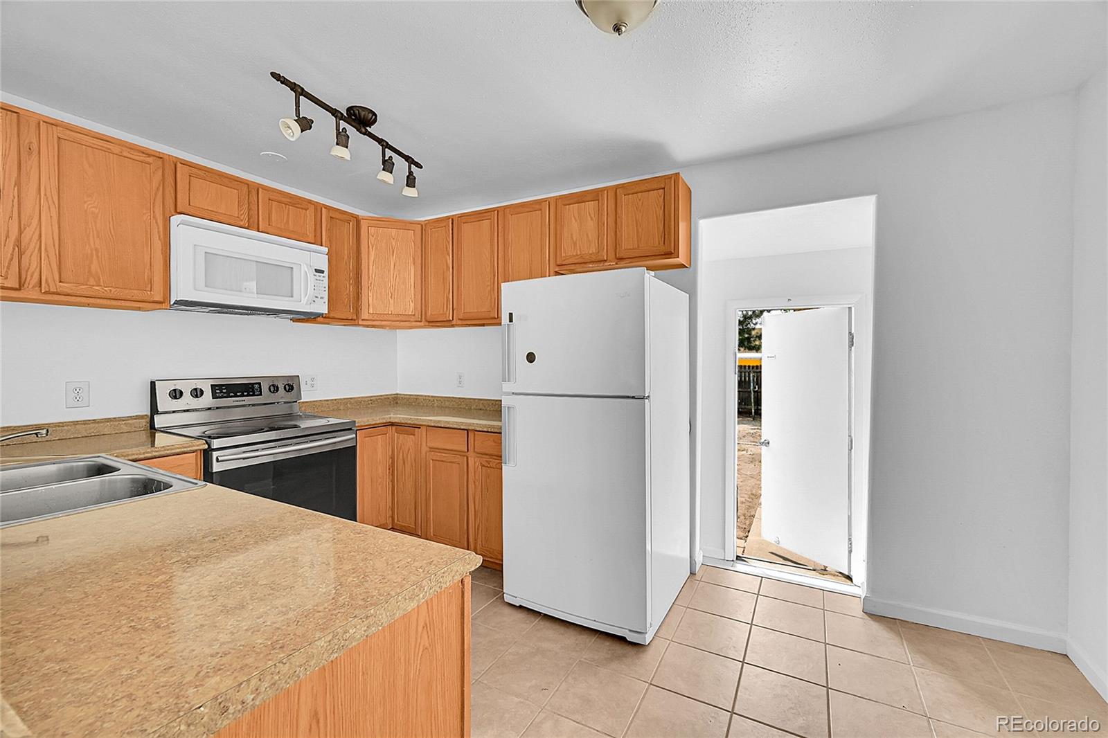 MLS Image #8 for 7681  kearney drive,commerce city, Colorado