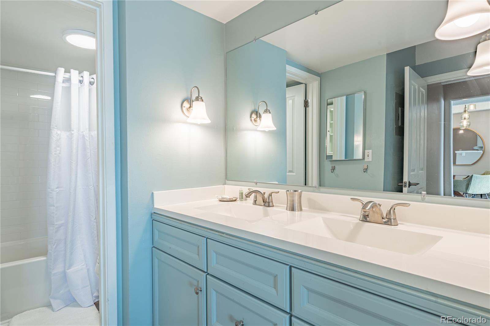 MLS Image #13 for 1255 n ogden street,denver, Colorado
