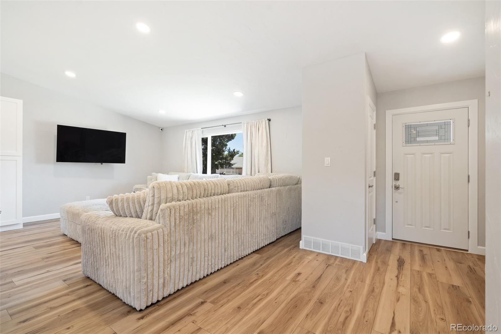 MLS Image #9 for 2945  inspiration drive,colorado springs, Colorado