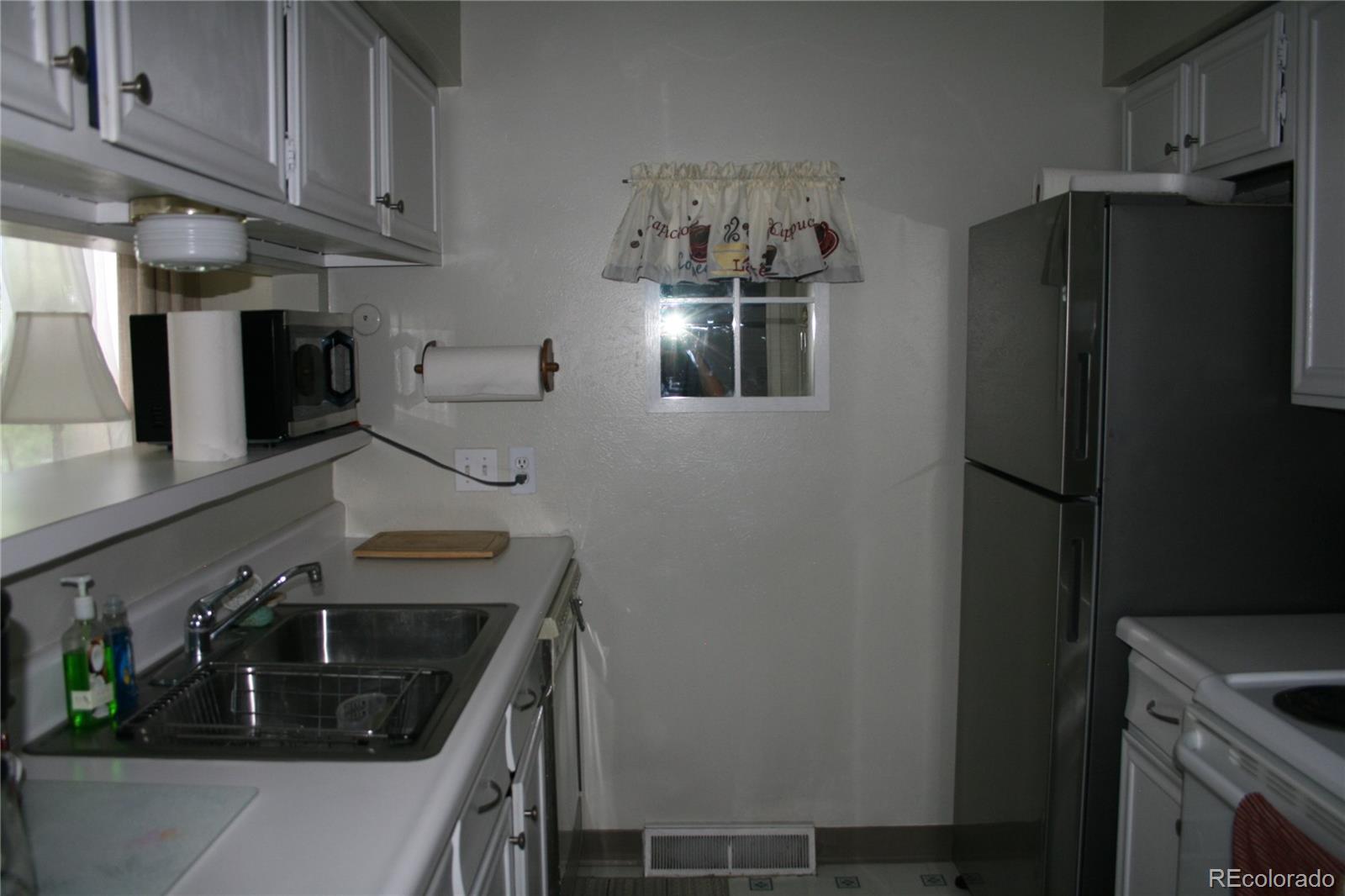 MLS Image #3 for 7700 w glasgow place,littleton, Colorado