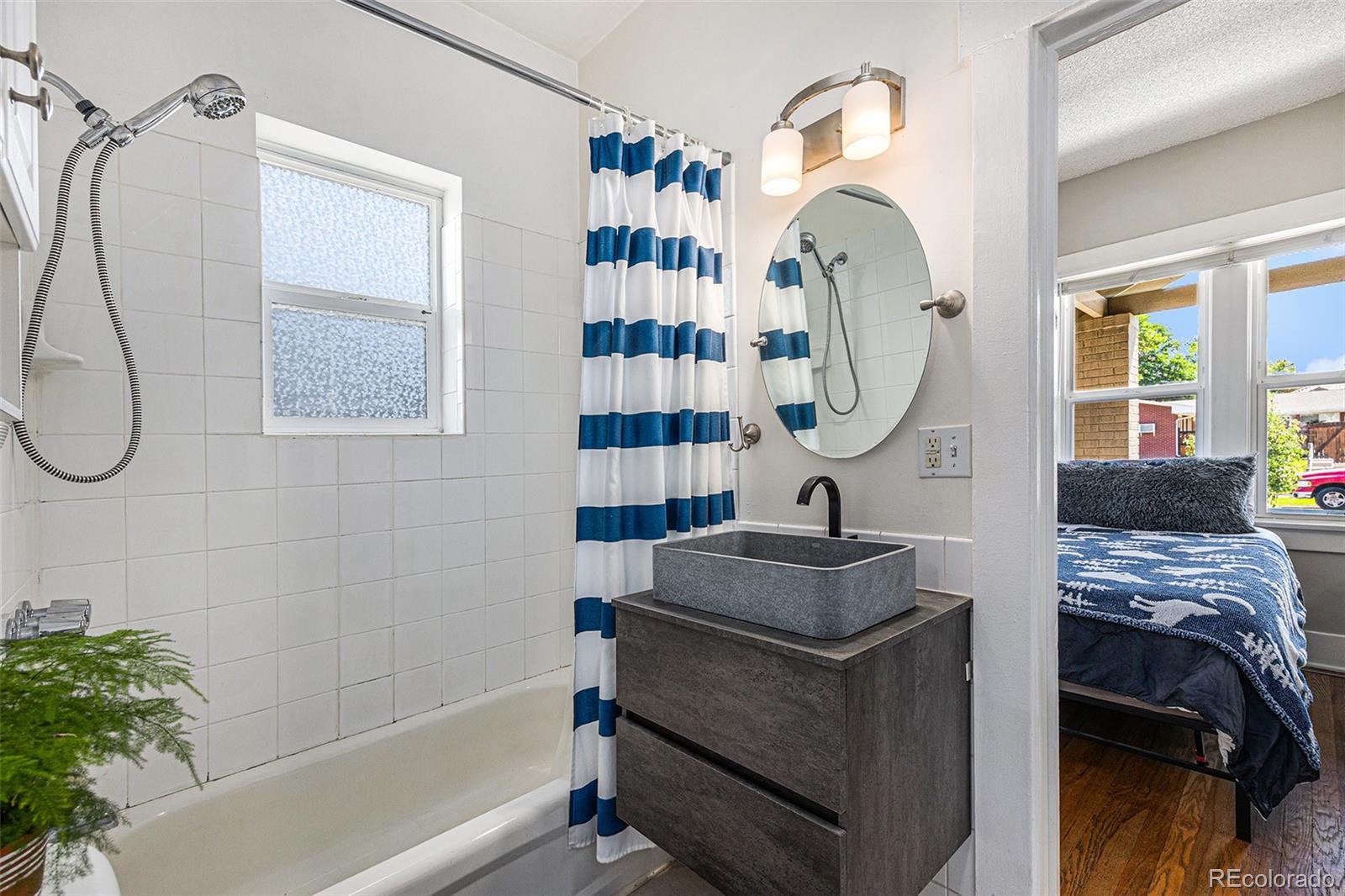 MLS Image #11 for 2087 s clarkson street,denver, Colorado