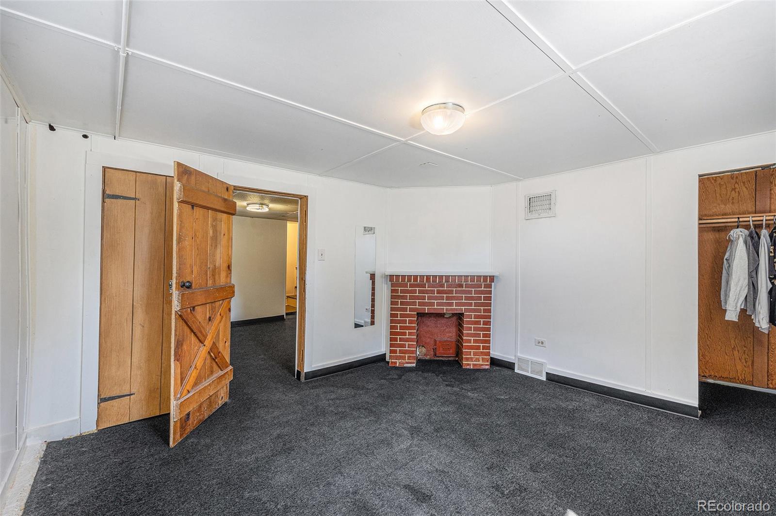MLS Image #13 for 2087 s clarkson street,denver, Colorado