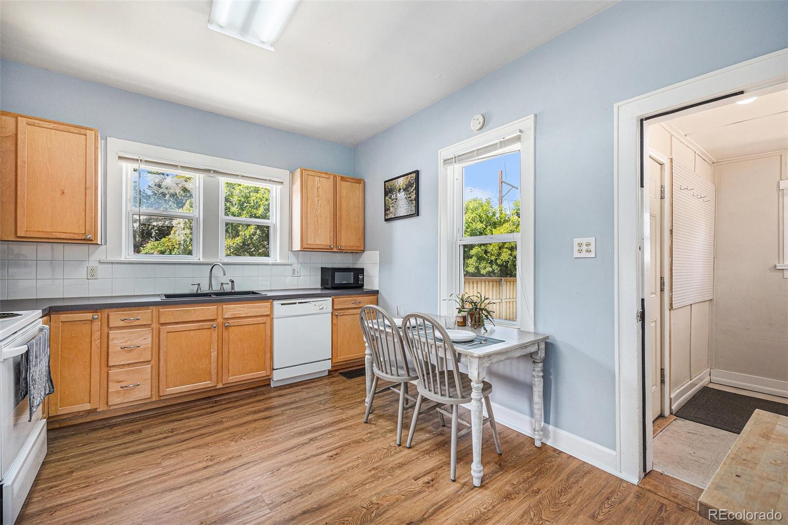 MLS Image #5 for 2087 s clarkson street,denver, Colorado