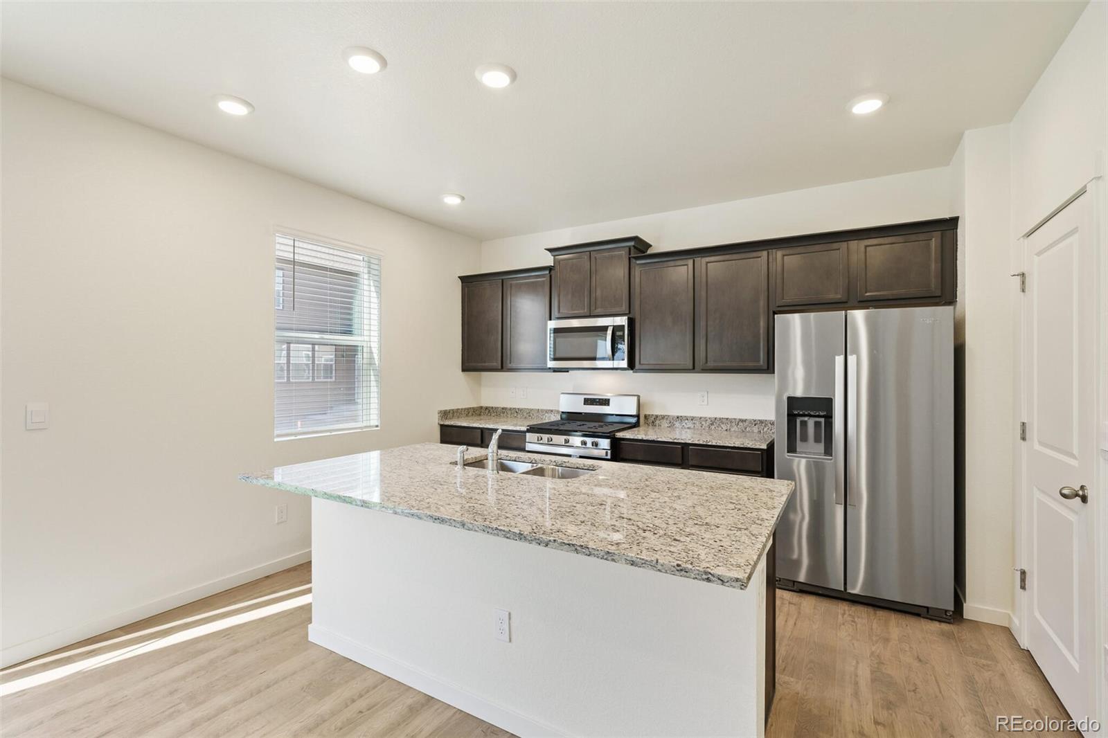 MLS Image #11 for 13467  valentia street,thornton, Colorado