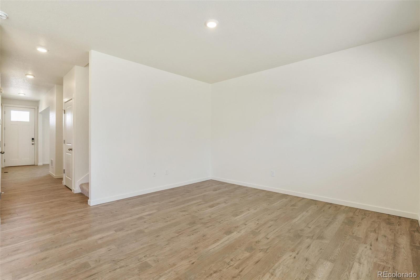 MLS Image #5 for 13467  valentia street,thornton, Colorado