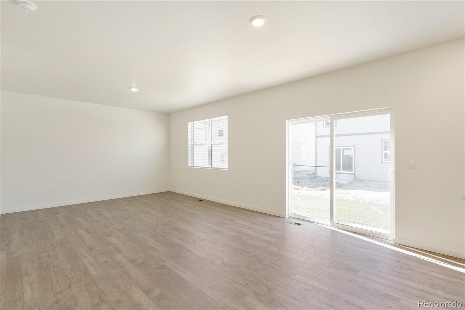 MLS Image #7 for 13467  valentia street,thornton, Colorado