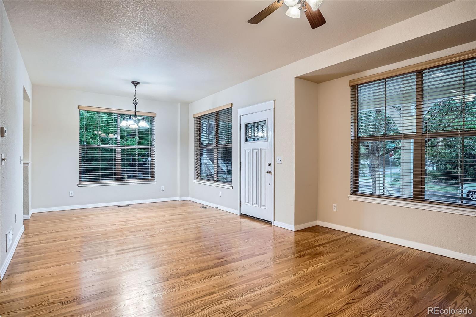 MLS Image #7 for 10193 e 29th avenue,denver, Colorado