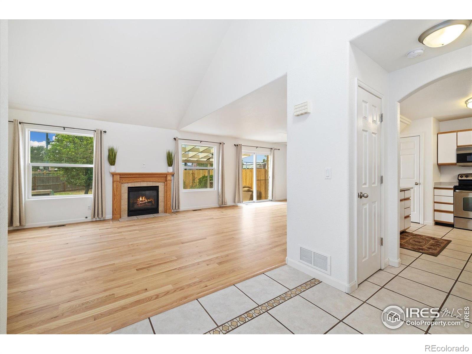 MLS Image #7 for 1224  country acres court,johnstown, Colorado