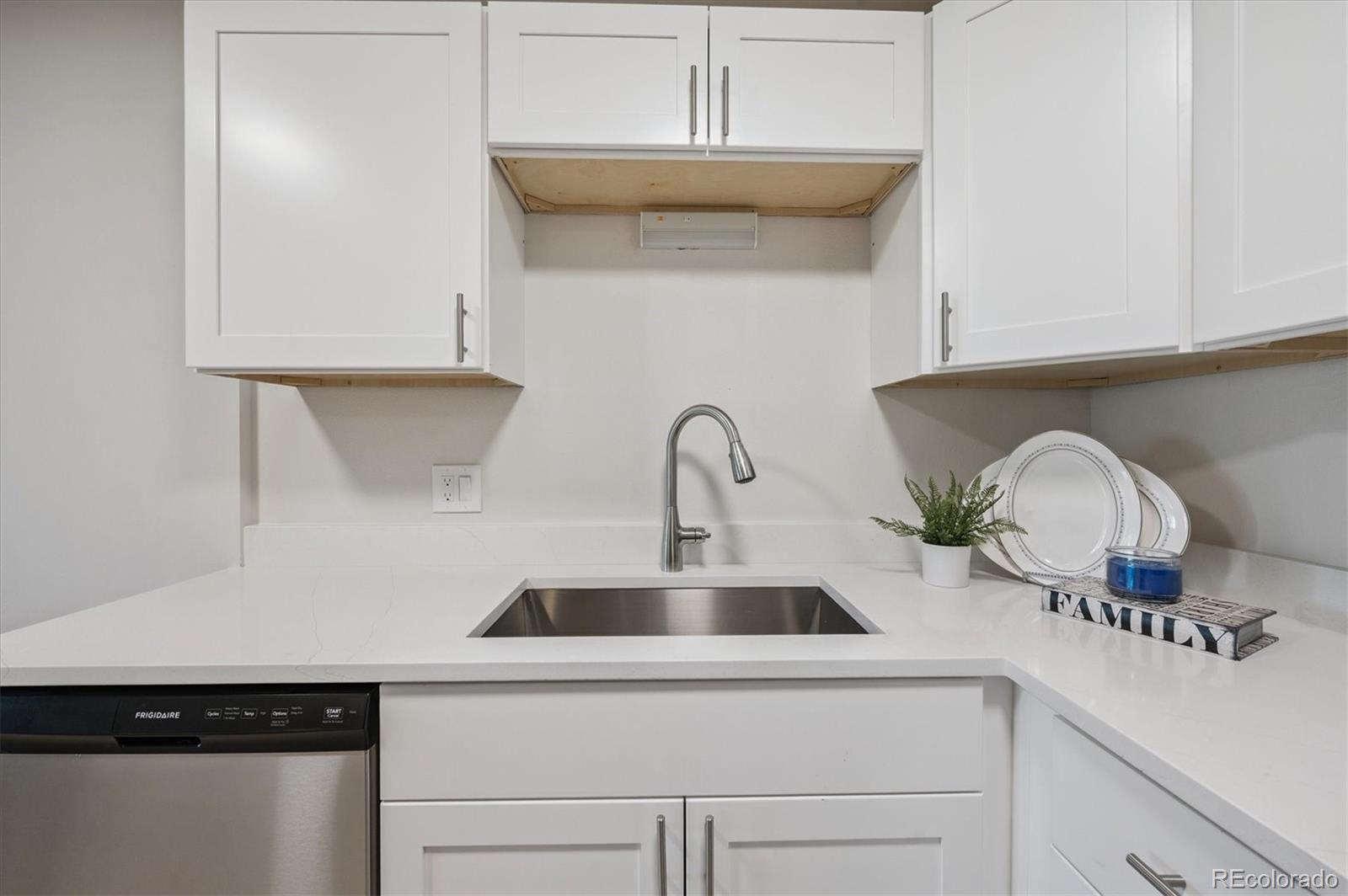 MLS Image #7 for 9380 e center avenue,denver, Colorado