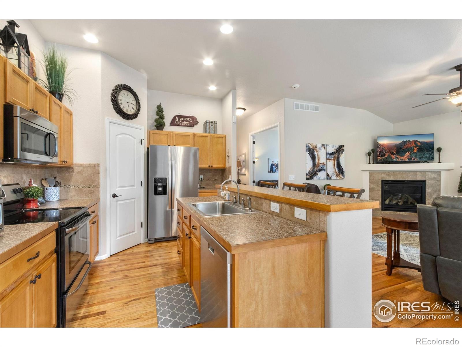 MLS Image #11 for 123  kitty hawk drive,windsor, Colorado
