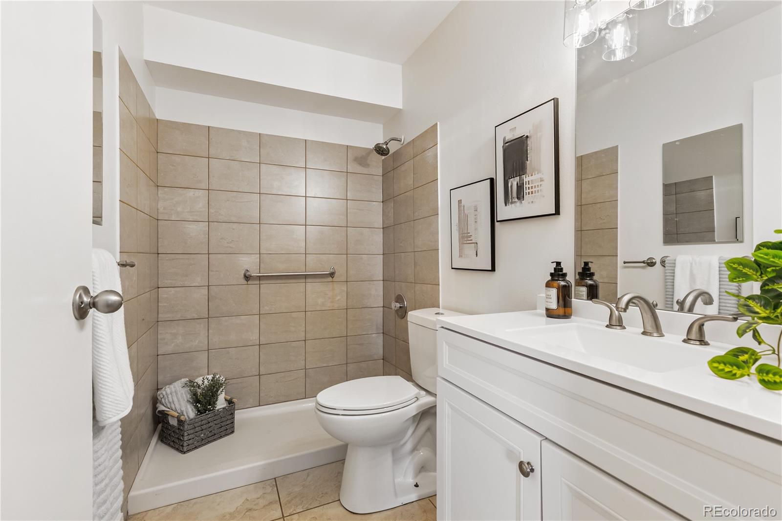 MLS Image #10 for 10150 e virginia avenue,denver, Colorado