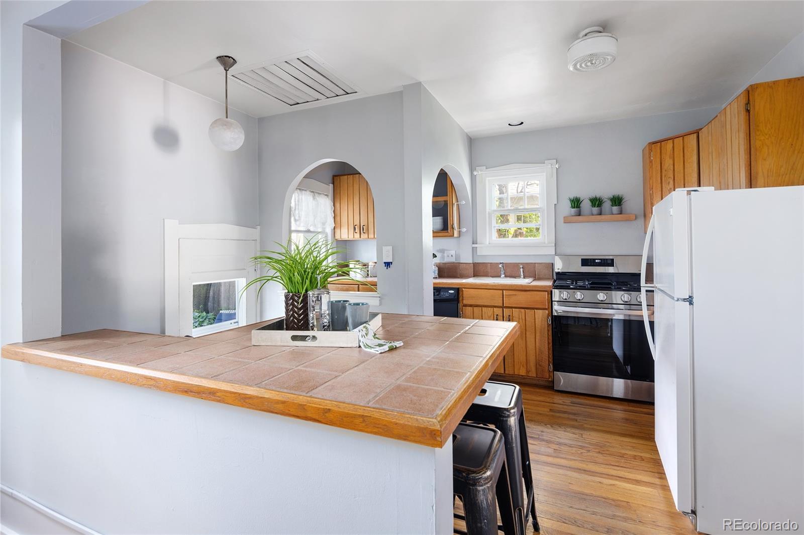 MLS Image #11 for 1838 s williams street,denver, Colorado