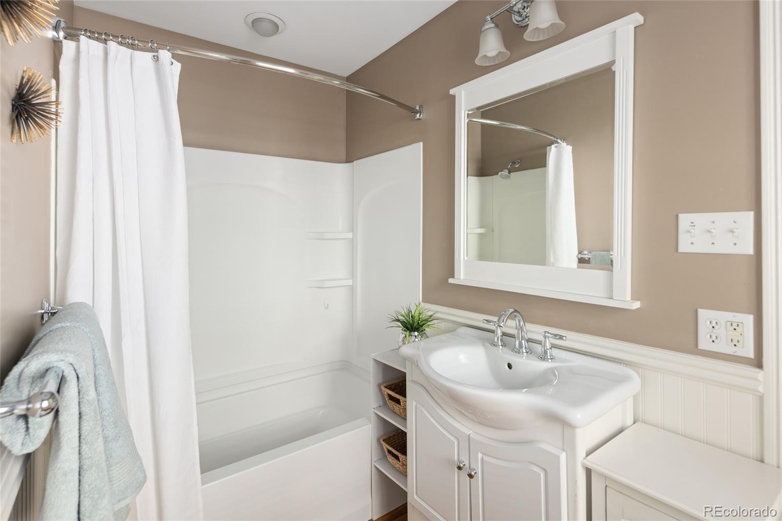 MLS Image #26 for 1838 s williams street,denver, Colorado