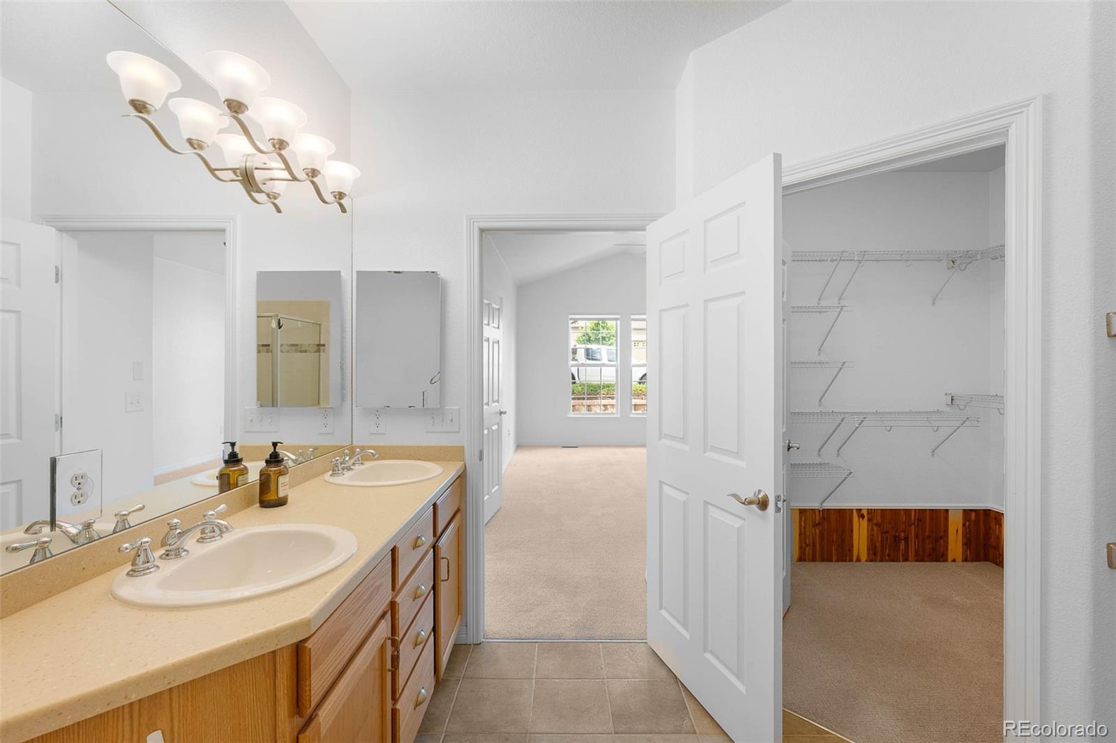 MLS Image #10 for 6658 s shawnee court,aurora, Colorado