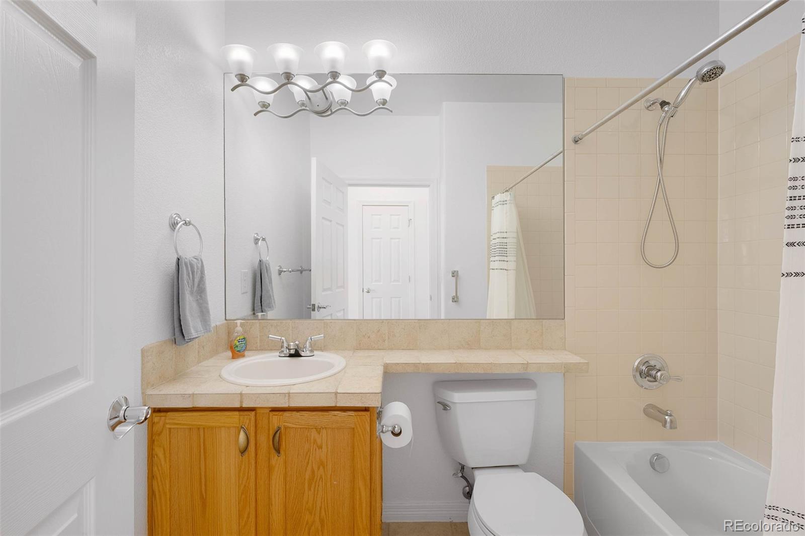 MLS Image #13 for 6658 s shawnee court,aurora, Colorado