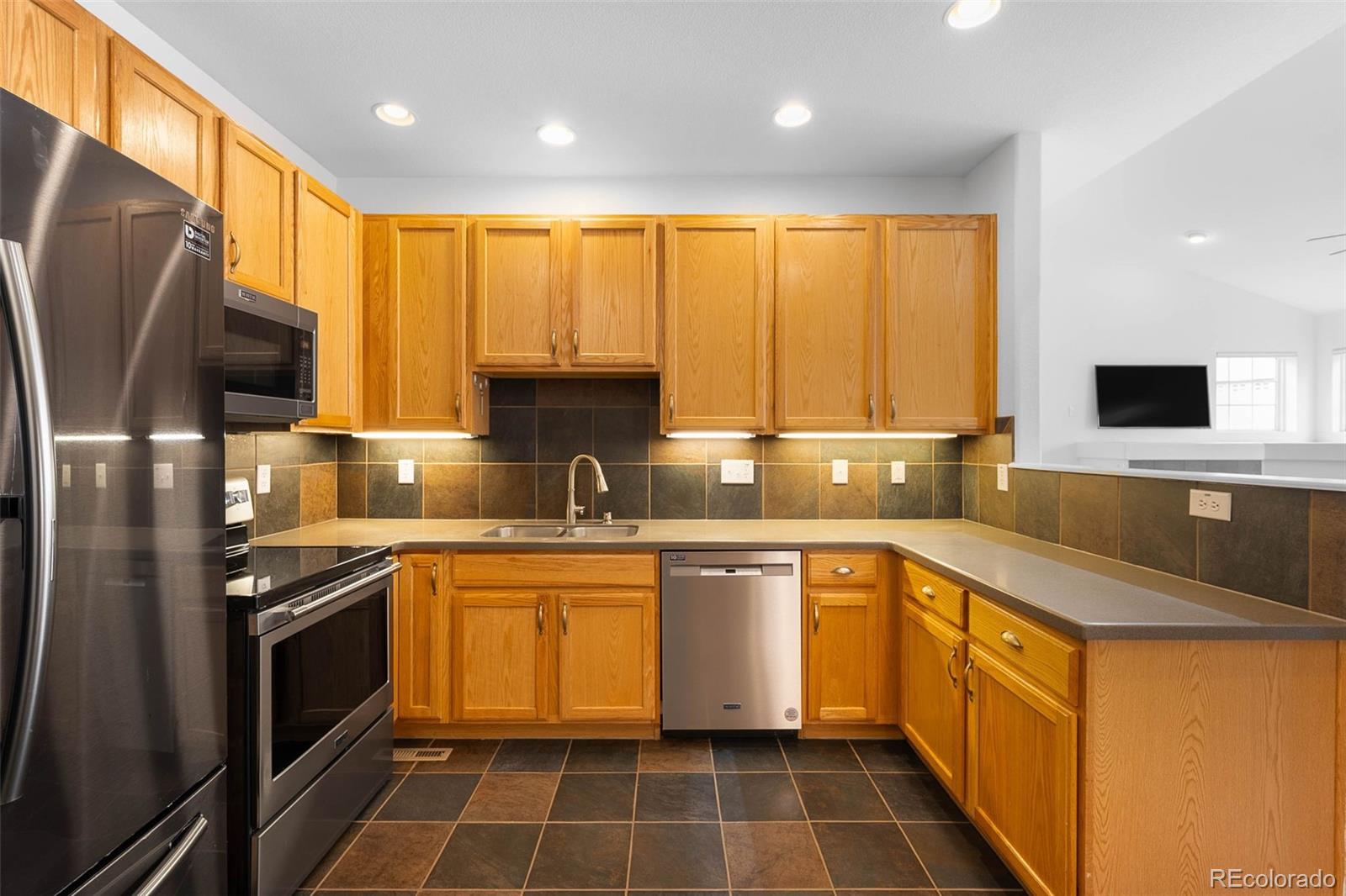 MLS Image #4 for 6658 s shawnee court,aurora, Colorado