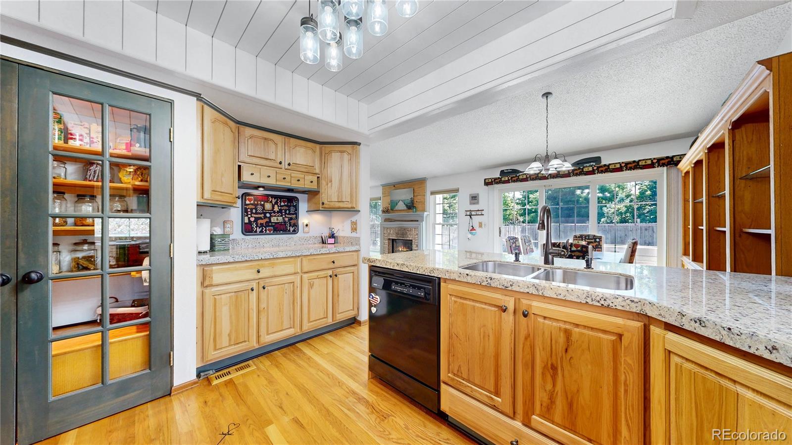 MLS Image #10 for 10924 w 104th court,westminster, Colorado