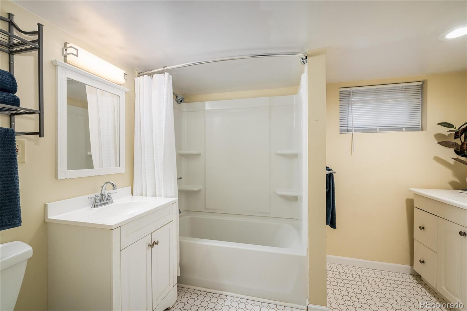 MLS Image #16 for 1743 s gilpin street,denver, Colorado