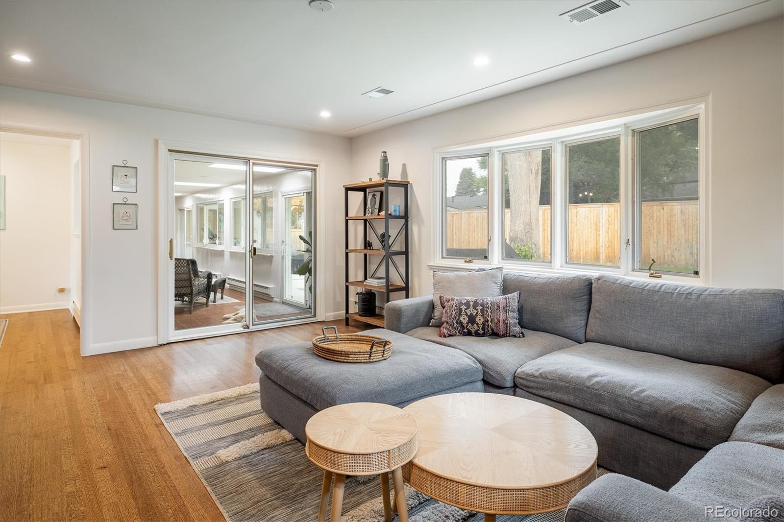 MLS Image #10 for 2605 e flora place,denver, Colorado