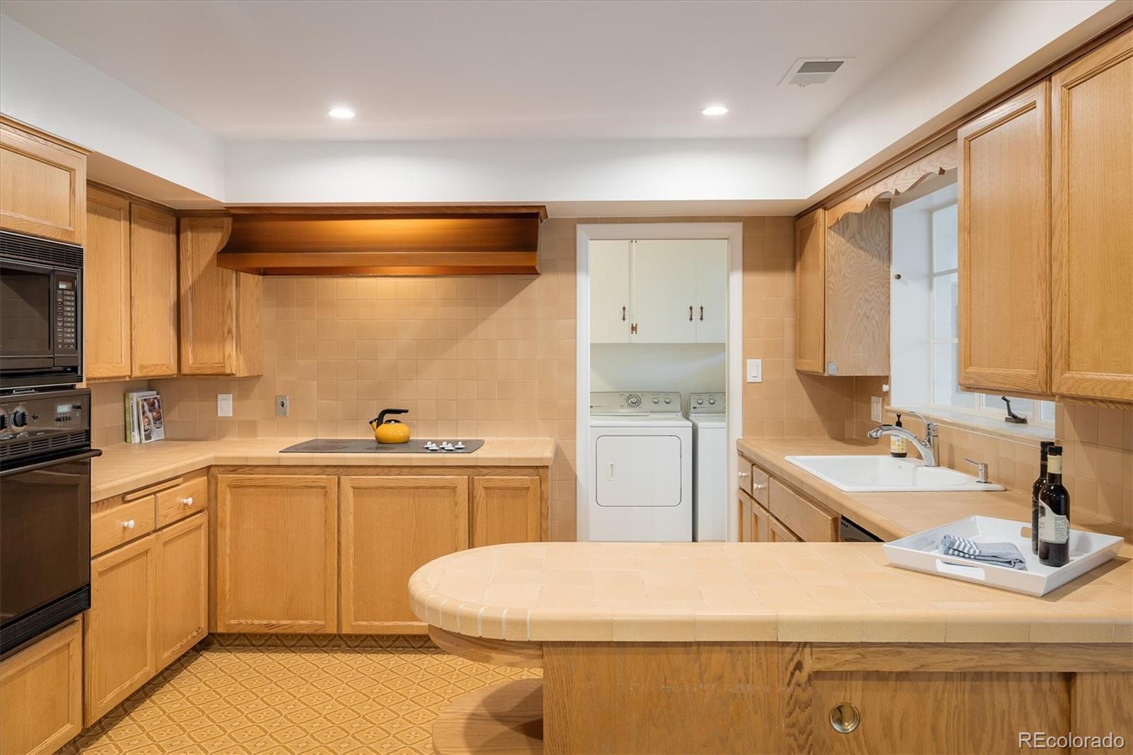 MLS Image #15 for 2605 e flora place,denver, Colorado