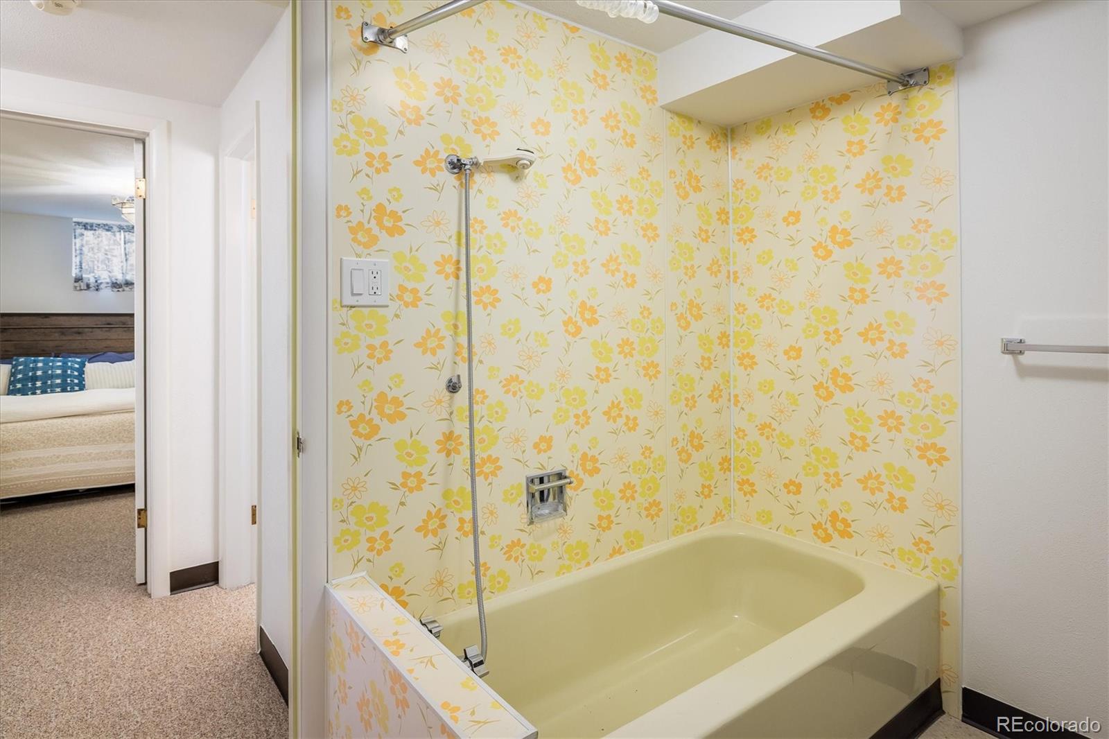 MLS Image #35 for 2605 e flora place,denver, Colorado