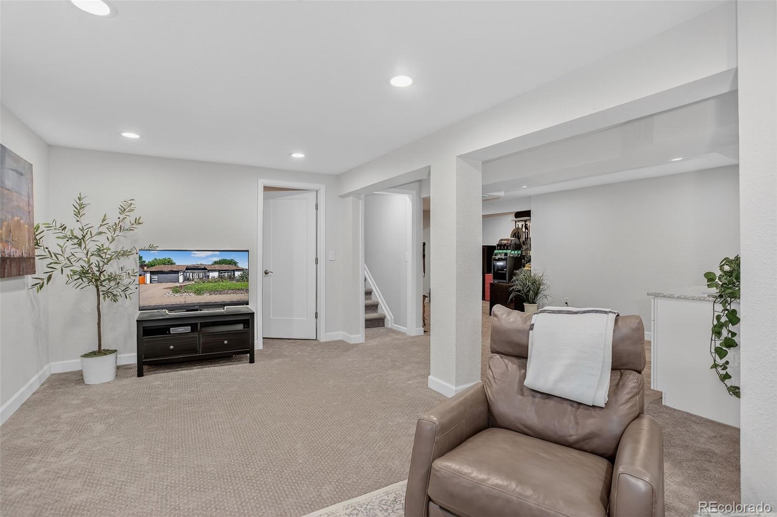 MLS Image #40 for 1975 s holland court,lakewood, Colorado