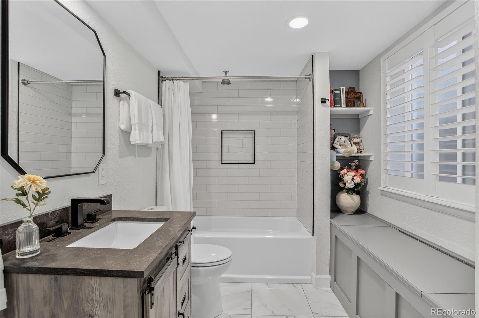 MLS Image #42 for 1975 s holland court,lakewood, Colorado