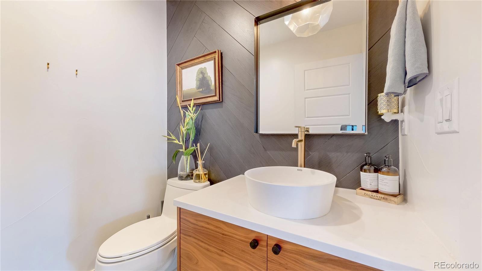 MLS Image #14 for 2147 s sherman street,denver, Colorado