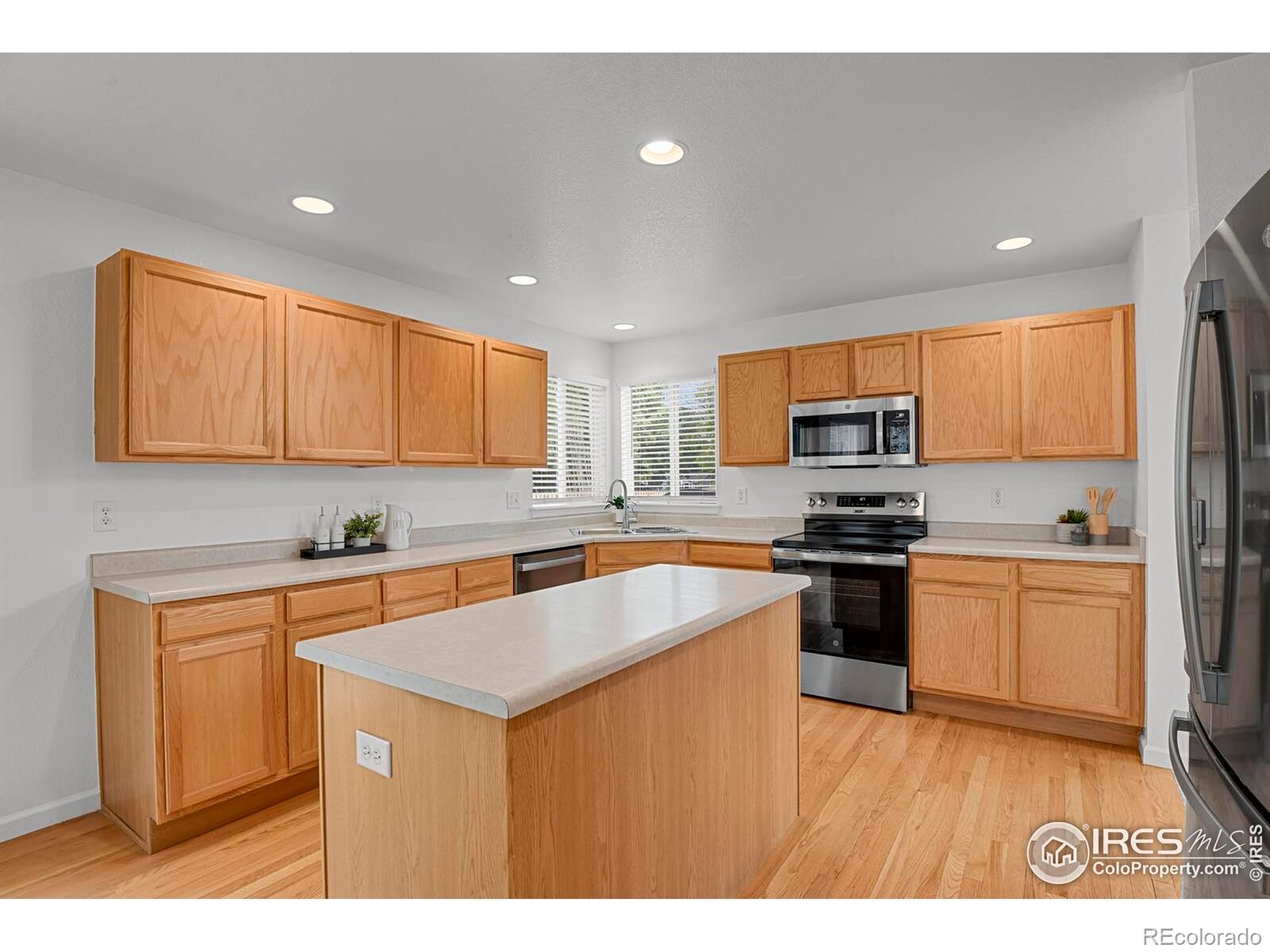 MLS Image #6 for 722  ridge creek court,longmont, Colorado