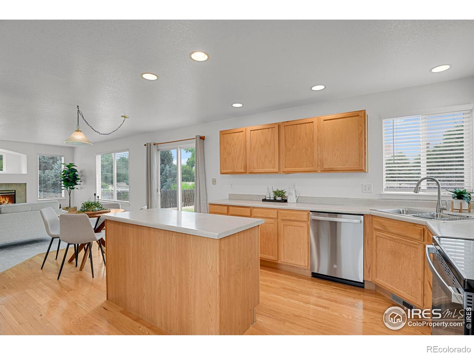 MLS Image #9 for 722  ridge creek court,longmont, Colorado